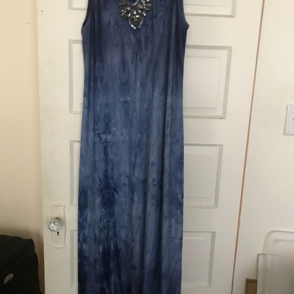 Blue maxi dress with jewel neck line - Picture 3 of 4